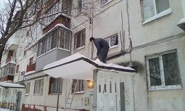 Очистка кровель от снега и наледи
