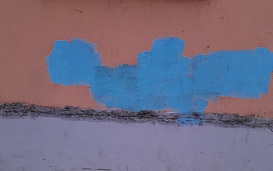Закраска граффити на фасадах домов