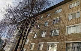 Уборка снега и наледи с кровель домов