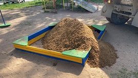 Завоз песка на детские площадки