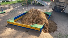 Завоз песка на детские площадки