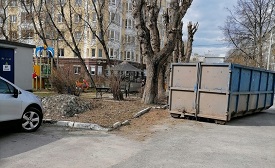 Уборка контейнерной площадки по адресу ул. Лебедева, 38