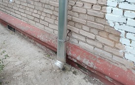 Ремонт водосточной трубы дома по адресу ул. Тургенева, 18/3