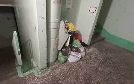 Засор мусоропровода в доме по адресу б-р Гагарина, 32а