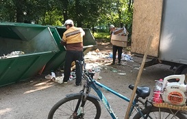 Вывоз мусора с контейнерной площадки по адресу б. Гагарина, 81/4