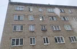 Уборка снега и наледи с кровли домов