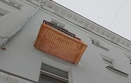 Установка защитных сеток на балконы дома по адресу ул. Лебедева, 38