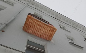 Установка защитных сеток на балконы дома по адресу ул. Лебедева, 38