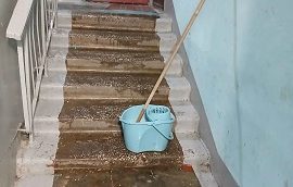 Влажная уборка подъездов